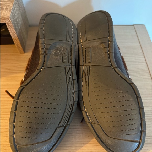 L.L. Bean Classic Leather Boat Shoes - Picture 4 of 5